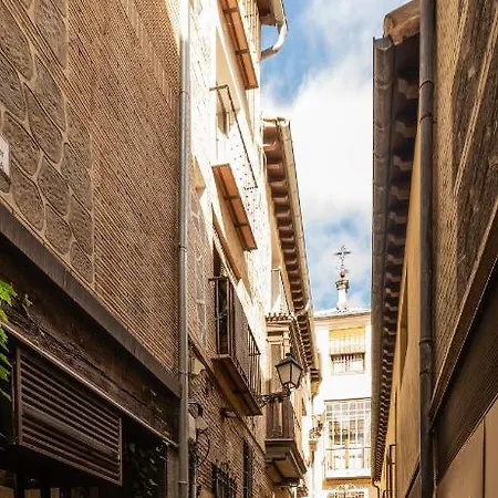 Tres Lunas Apartman Toledo