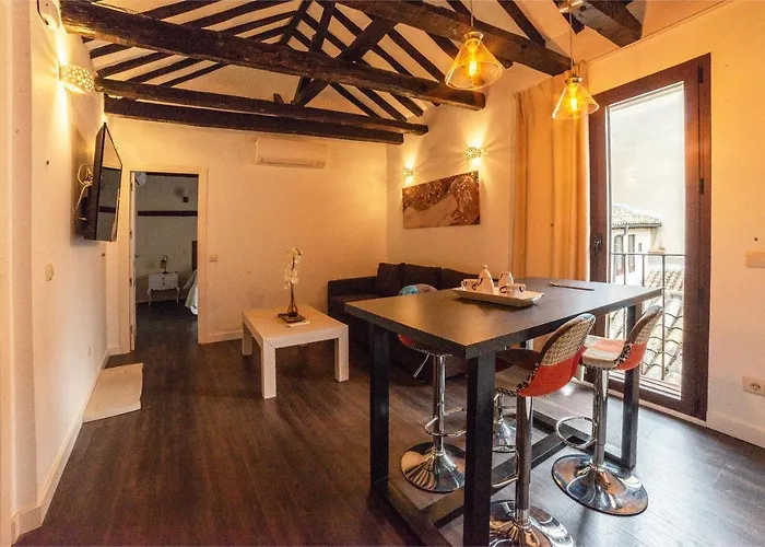 Tres Lunas Apartment