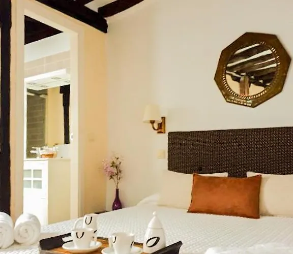 Tres Lunas Apartment