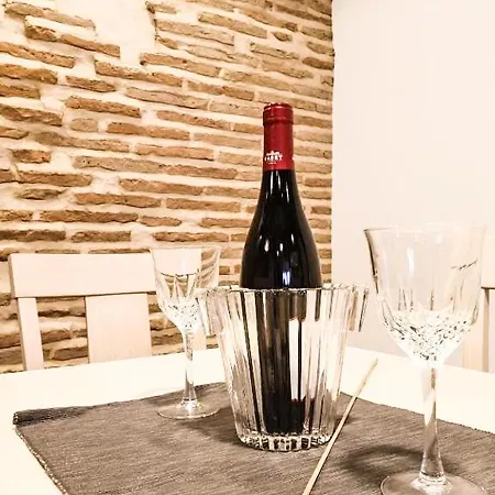 Tres Lunas Apartment