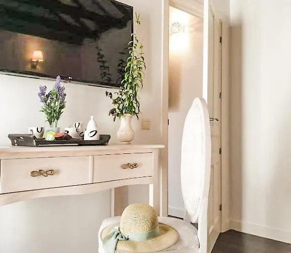 Tres Lunas Apartament Toledo